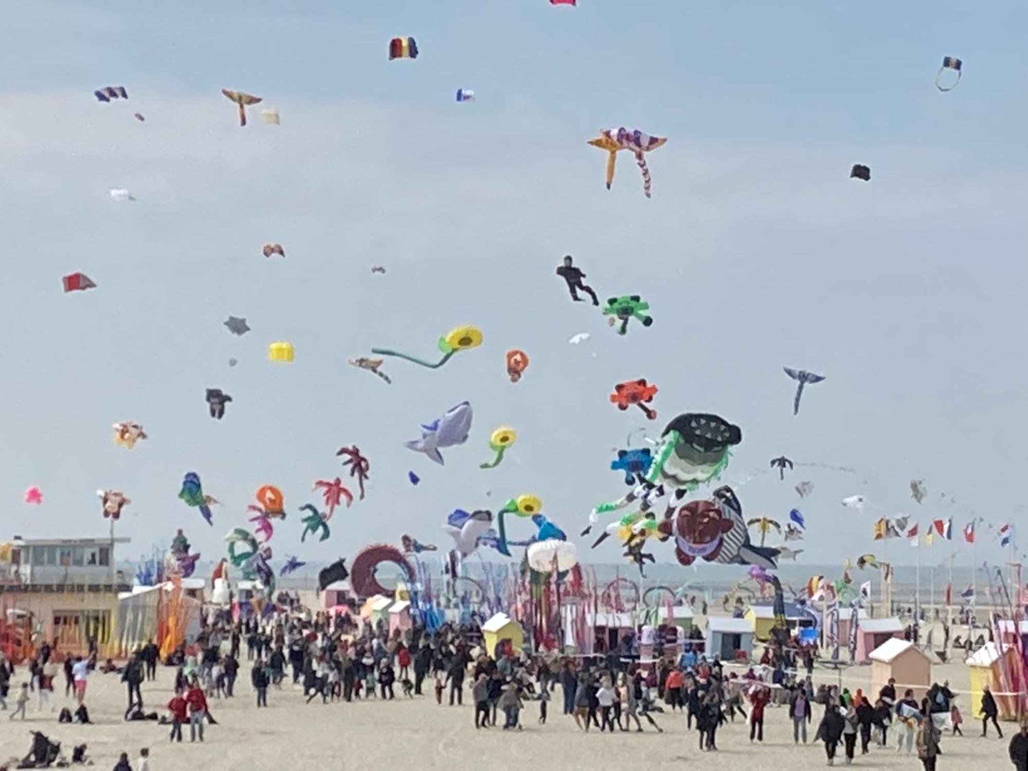 Gite Chti Picard Parking Prive Gratuit Et 100M De La Plage Berck Exterior photo